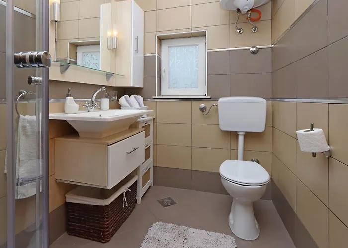 Appartement Seaside With A Swimming Pool Pag - 6412 Pag Town