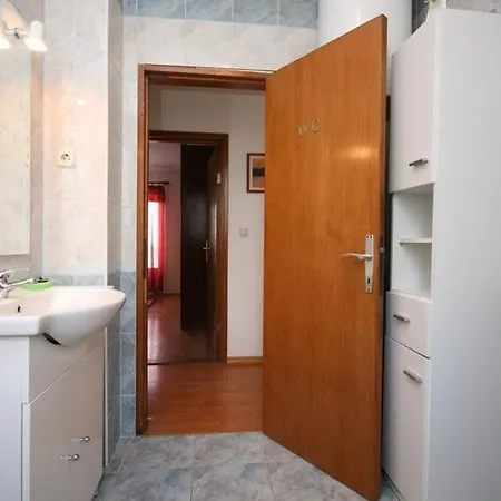 Apartamento Seaside With A Swimming Pool Pag - 6412 *