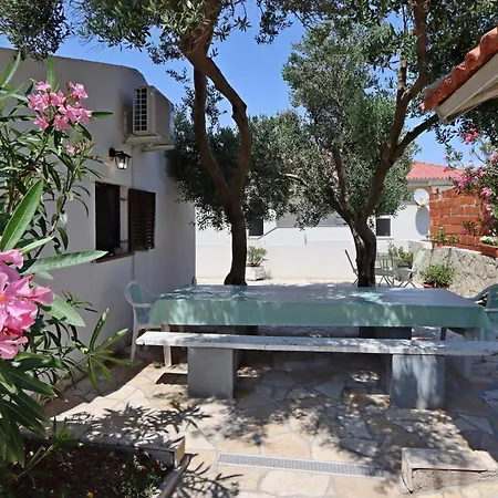 Seaside With A Swimming Pool Pag - 6412 Апартаменты