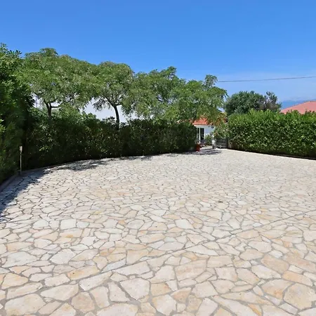 Seaside With A Swimming Pool Pag - 6412