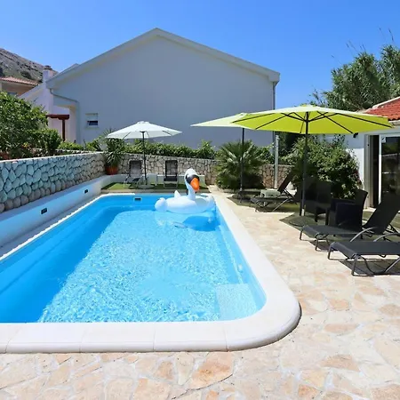 Seaside With A Swimming Pool Pag - 6412 Apartmán