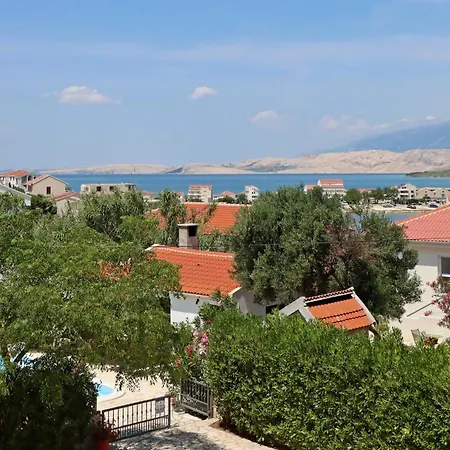 Seaside With A Swimming Pool Pag - 6412 Apartmán Pag Town