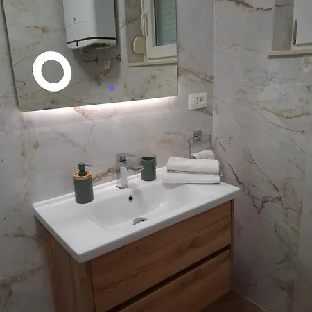 Apartmán Seaside With A Swimming Pool Pag - 6412