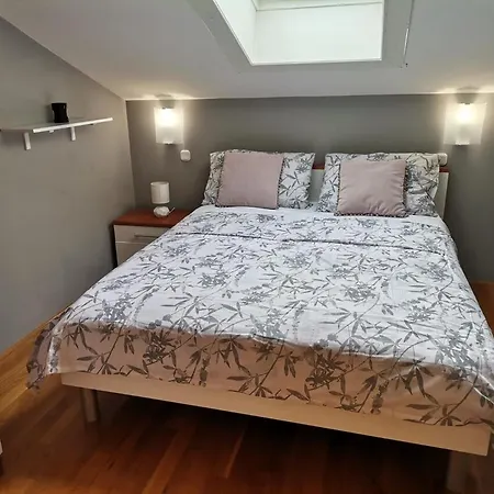 Apartamento Seaside With A Swimming Pool Pag - 6412 Pag Town